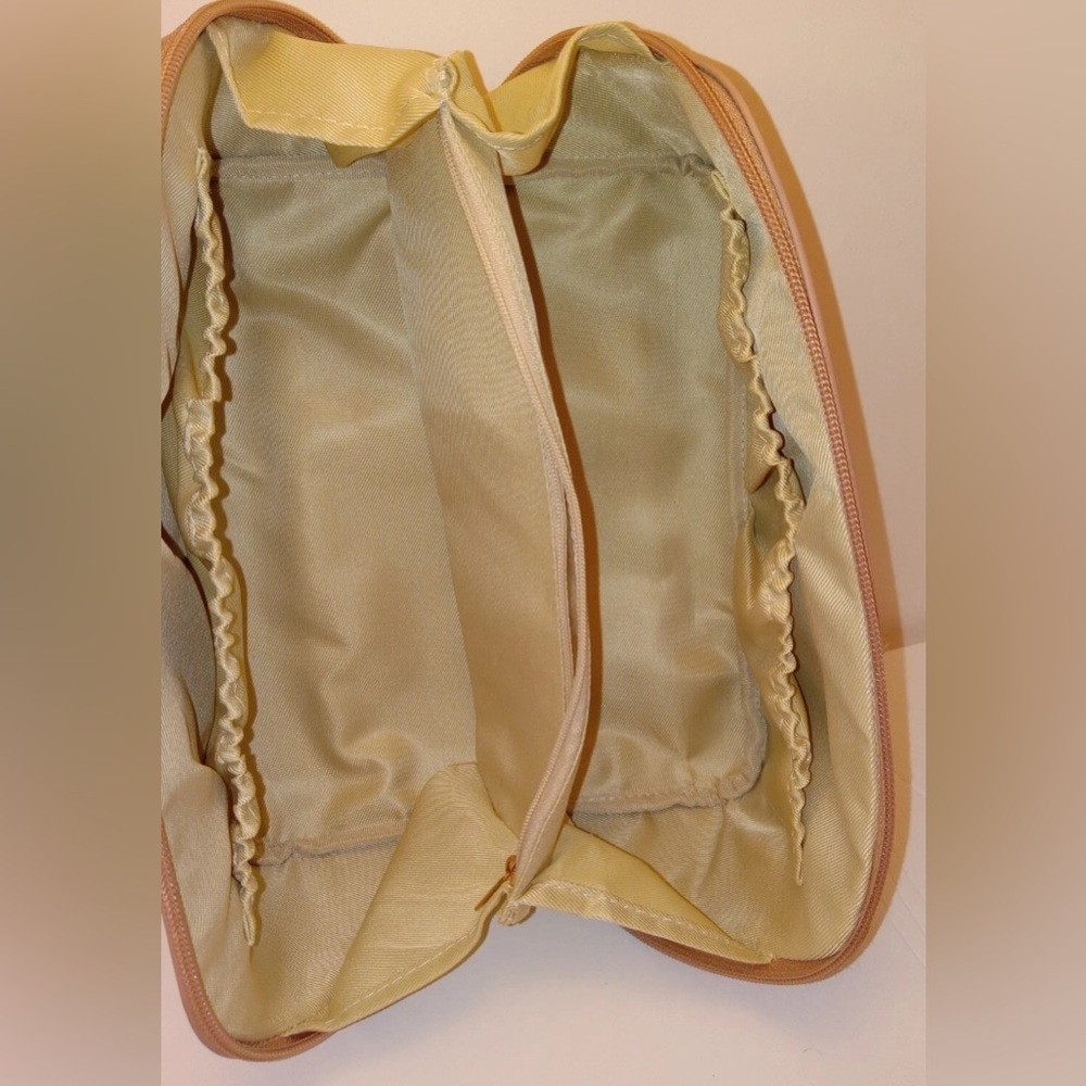 Rose of No Man's Land PINK Large Capacity Cosmetic Makeup Beauty Bag Pockets NWT - Picture 4 of 8